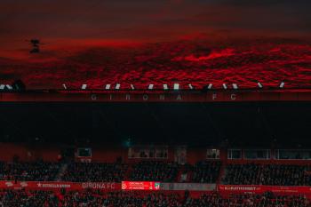 Fondo de pantalla de Girona FC en partido nocturno, fondos de pantalla, estadio, fútbol, atardecer.